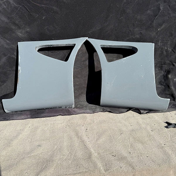 Pontiac Solstice modified vent fender